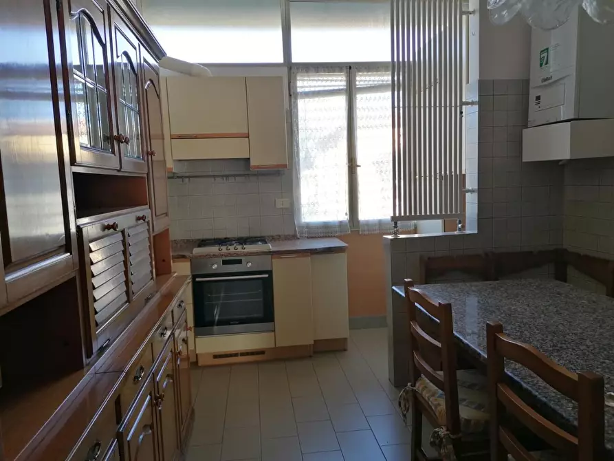 Immagine 8 di Appartamento in vendita  a Carrara