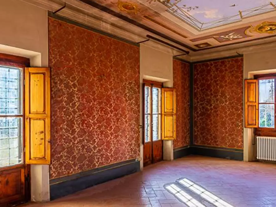 Immagine 43 di Villa in vendita  a Rufina