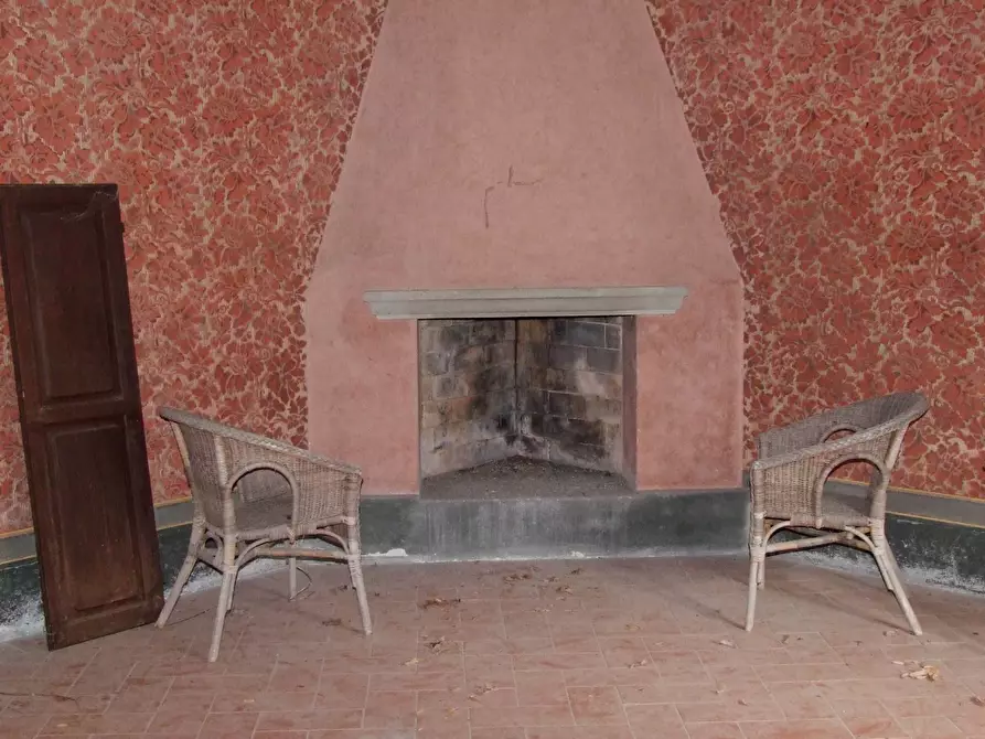 Immagine 16 di Villa in vendita  a Rufina