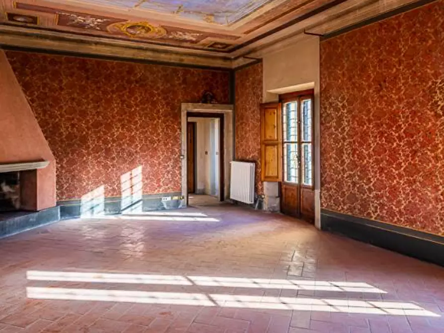 Immagine 41 di Villa in vendita  a Rufina