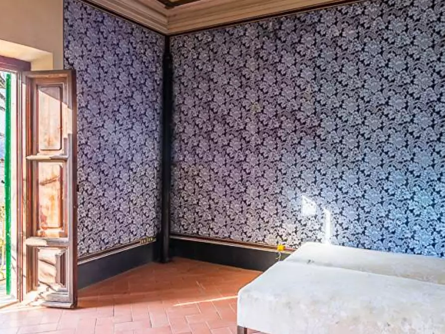 Immagine 56 di Villa in vendita  a Rufina