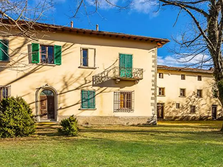 Immagine 33 di Villa in vendita  a Rufina