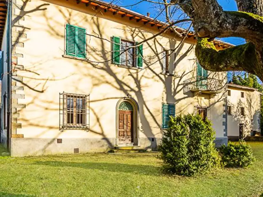 Immagine 57 di Villa in vendita  a Rufina