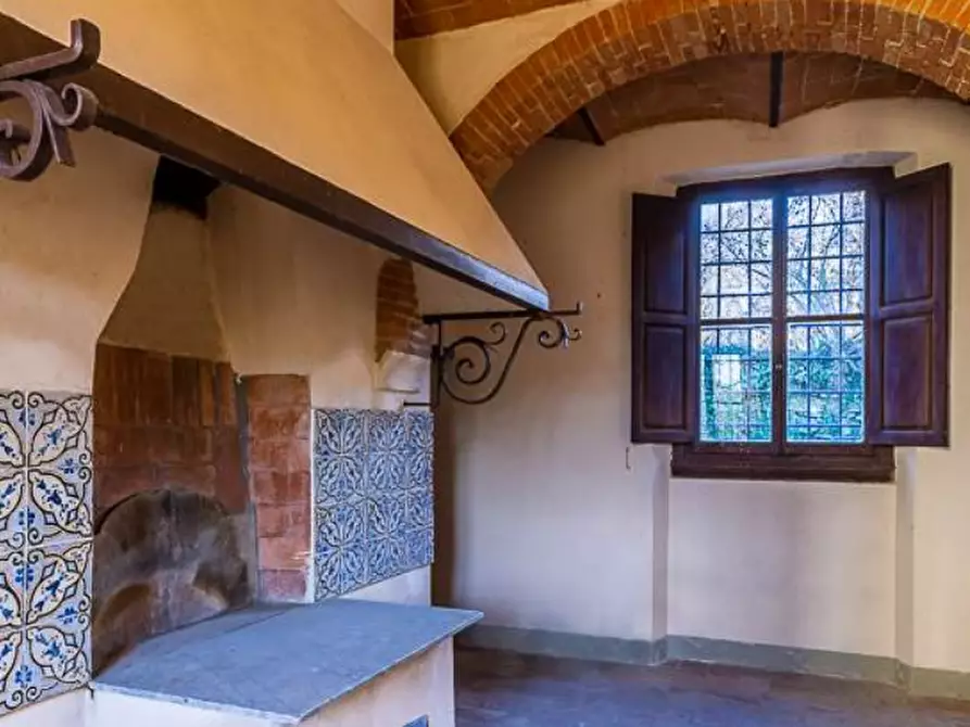 Immagine 40 di Villa in vendita  a Rufina