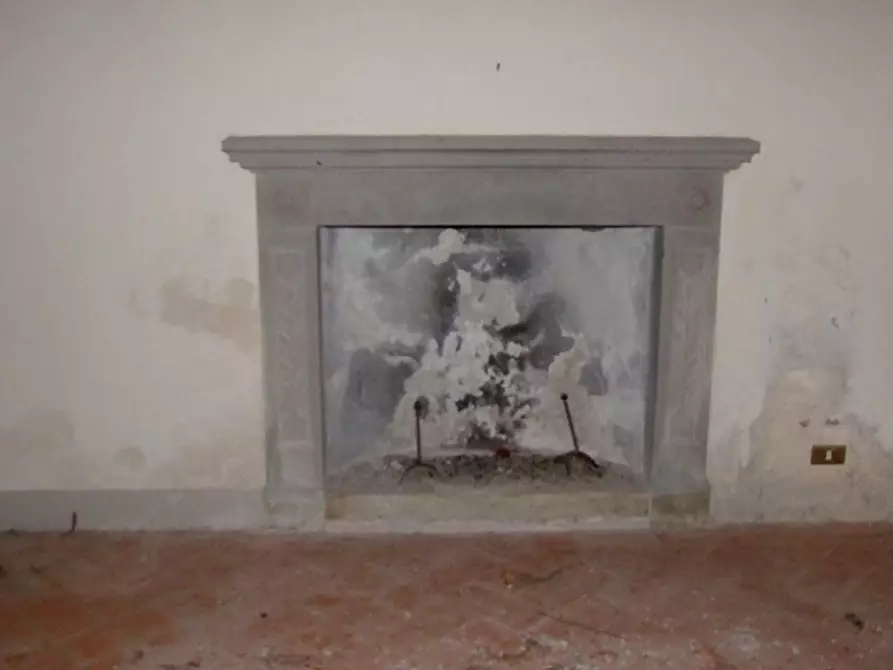 Immagine 18 di Villa in vendita  a Rufina