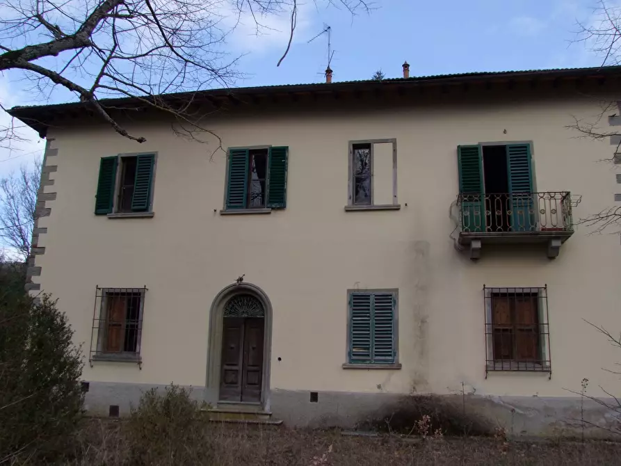 Immagine 1 di Villa in vendita  a Rufina