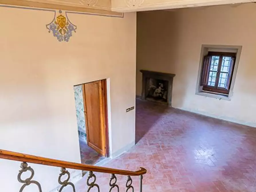 Immagine 51 di Villa in vendita  a Rufina