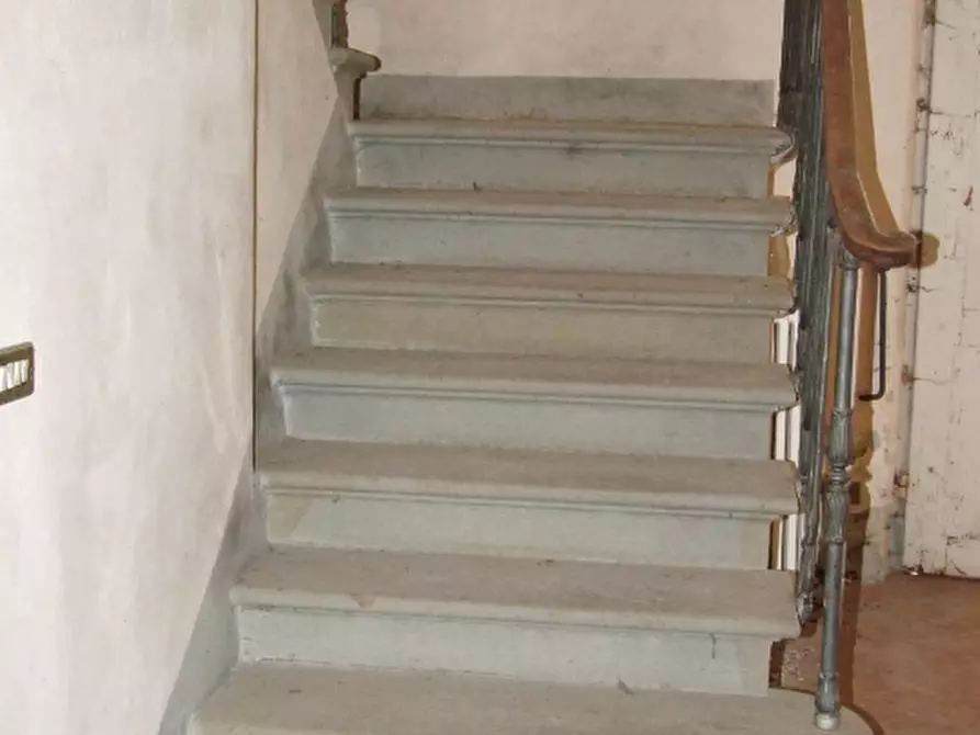 Immagine 11 di Villa in vendita  a Rufina