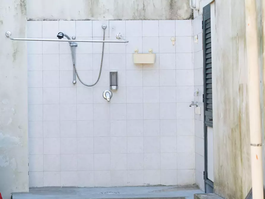 Immagine 28 di Villa in vendita  a Rosignano Marittimo