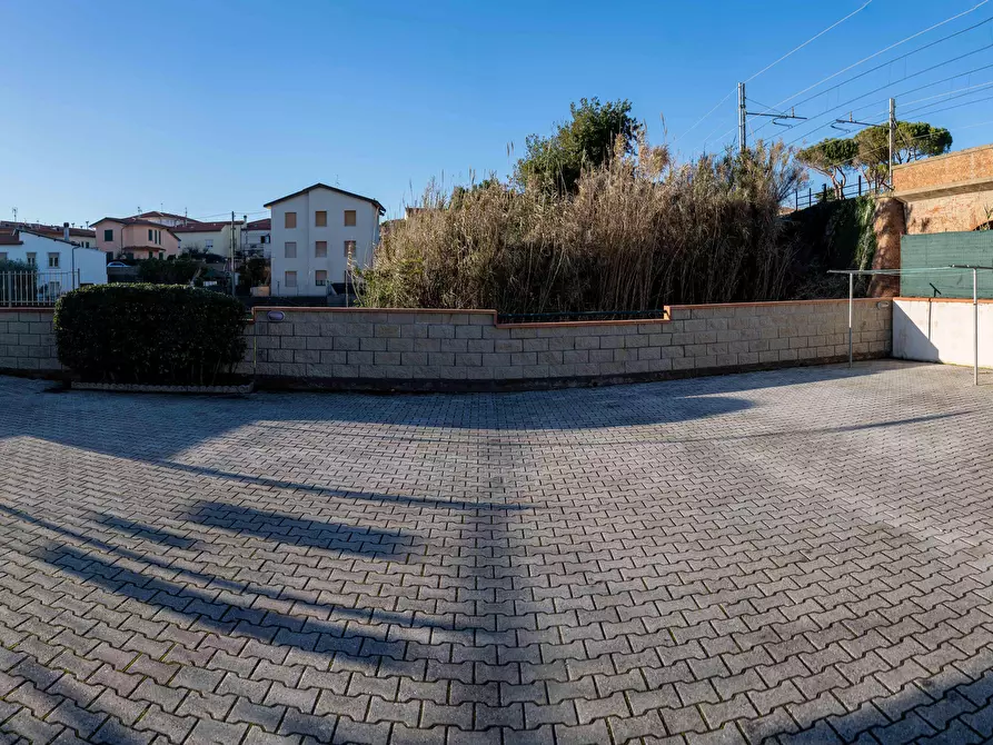 Immagine 33 di Villa in vendita  a Rosignano Marittimo