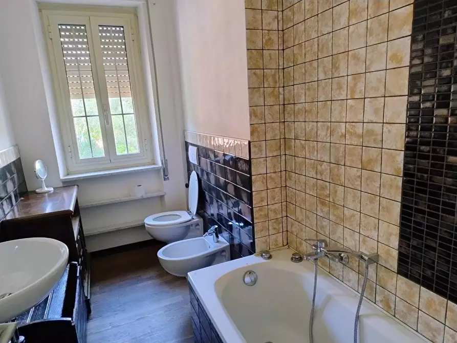 Immagine 5 di Appartamento in vendita  a Carrara