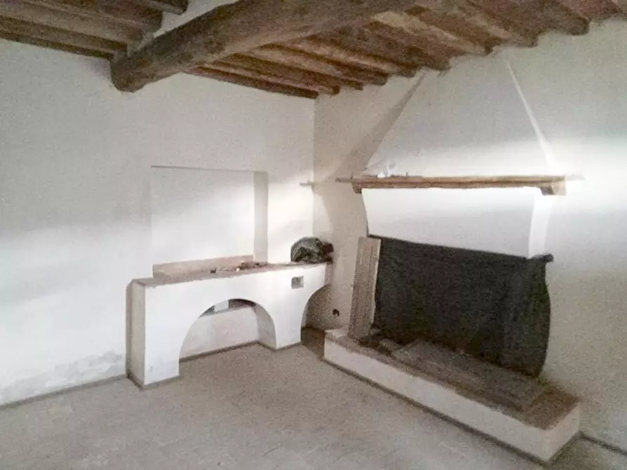 Immagine 20 di Rustico / casale in vendita  a Camaiore