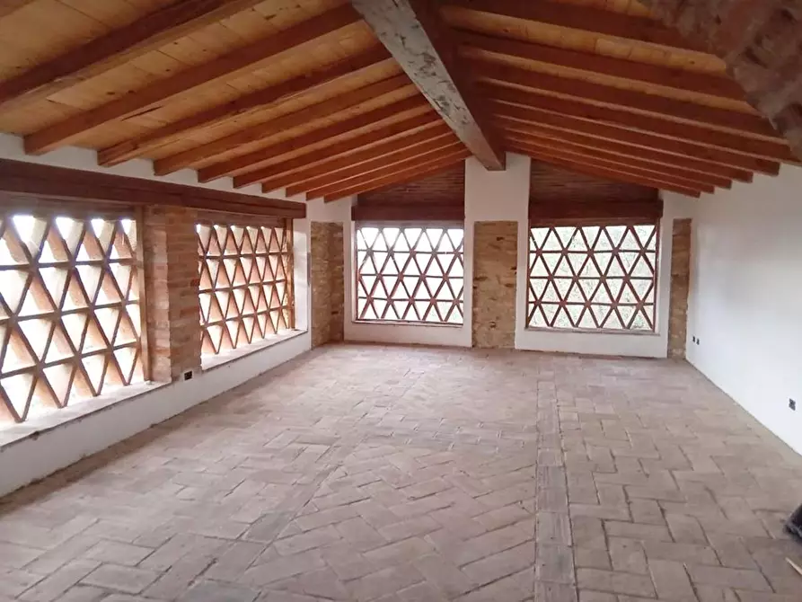 Immagine 23 di Rustico / casale in vendita  a Camaiore