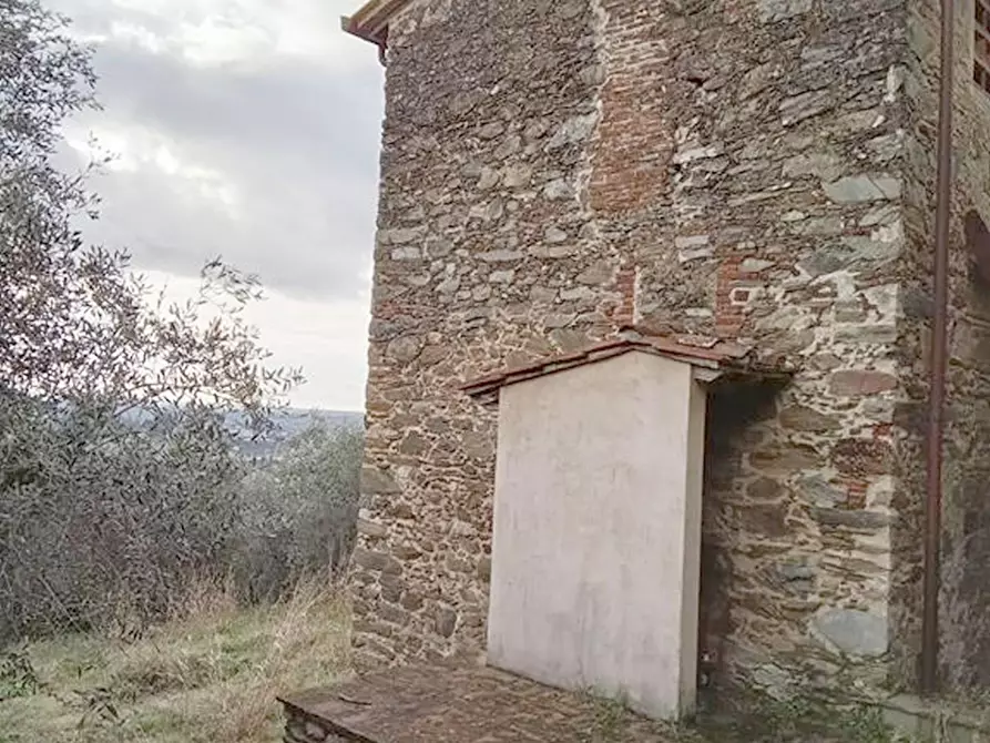 Immagine 5 di Rustico / casale in vendita  a Camaiore
