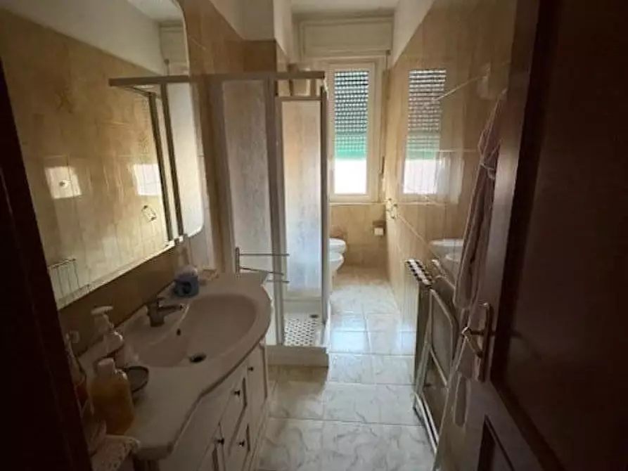 Immagine 4 di Appartamento in vendita  a Livorno