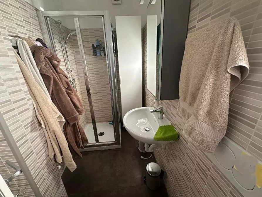 Immagine 14 di Appartamento in vendita  a Carrara