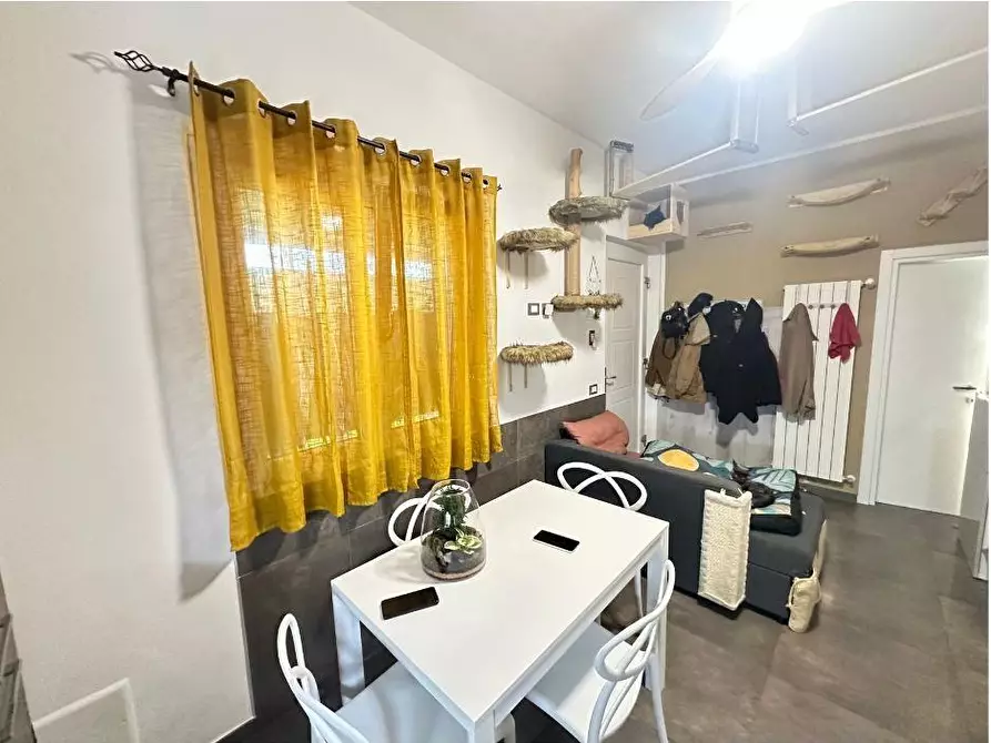 Immagine 3 di Appartamento in vendita  a Carrara