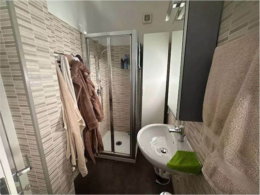 Immagine 13 di Appartamento in vendita  a Carrara