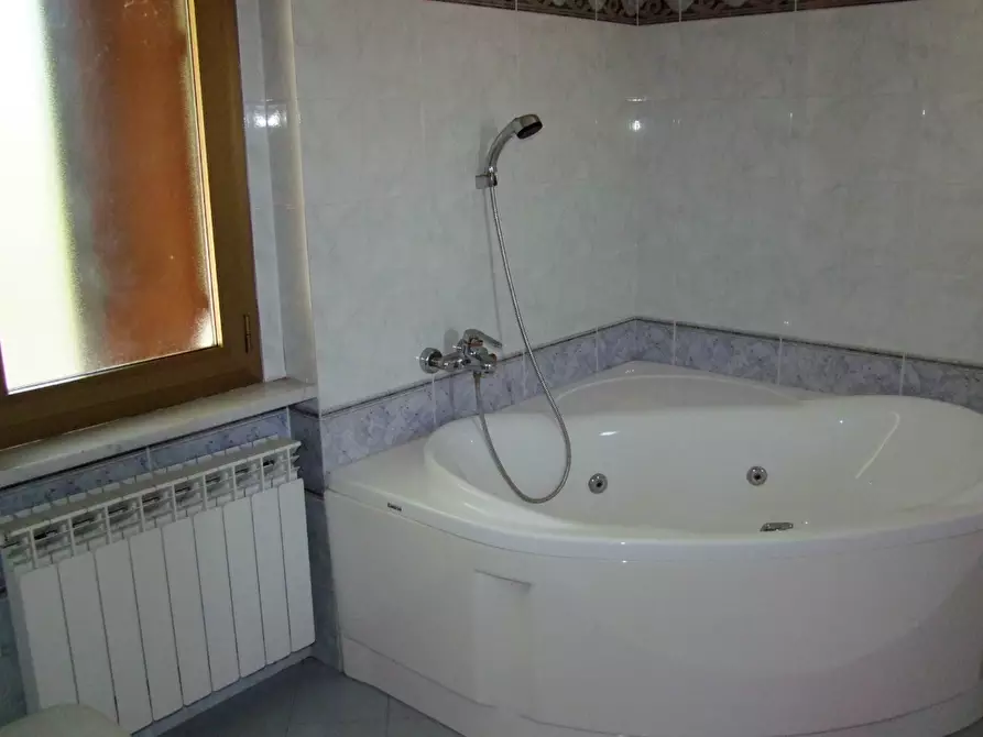 Immagine 28 di Villa in vendita  a Pontassieve