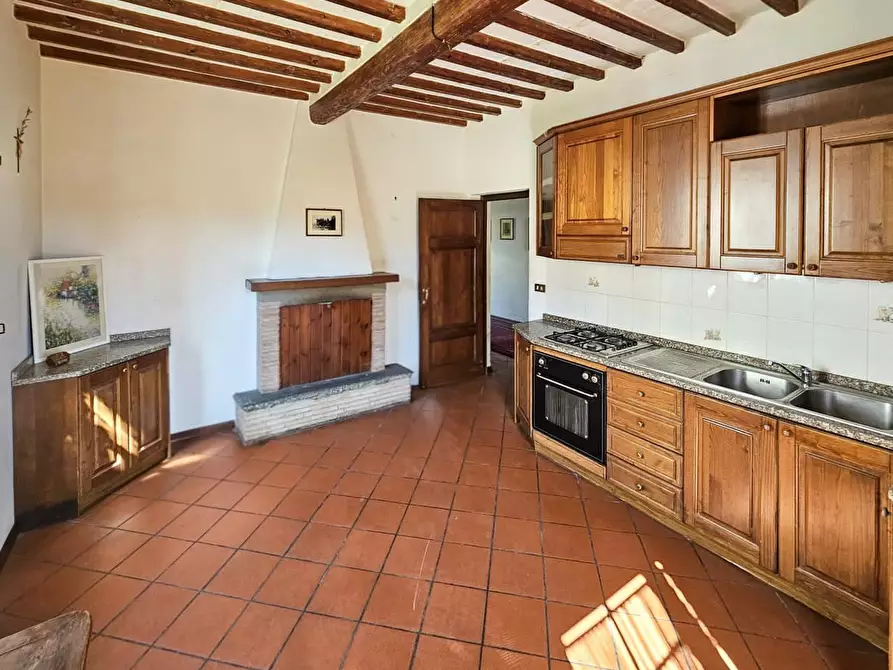 Immagine 7 di Villa in vendita  a Capannori