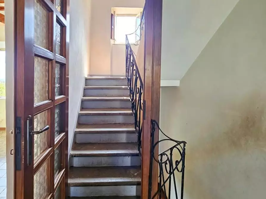 Immagine 13 di Villa in vendita  a Capannori