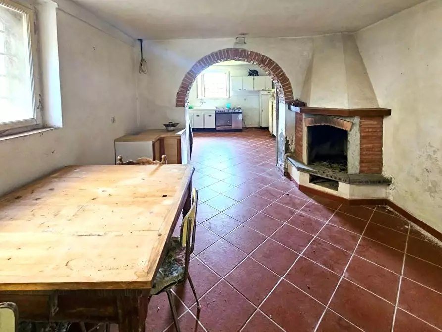 Immagine 8 di Villa in vendita  a Capannori