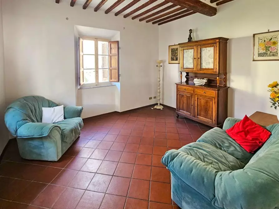 Immagine 9 di Villa in vendita  a Capannori