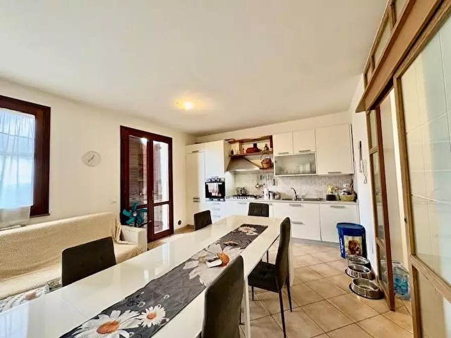 Immagine 9 di Appartamento in vendita  a Terricciola