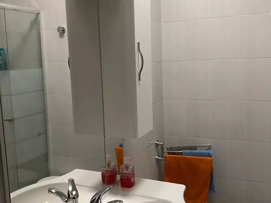 Immagine 7 di Appartamento in affitto  a Massa