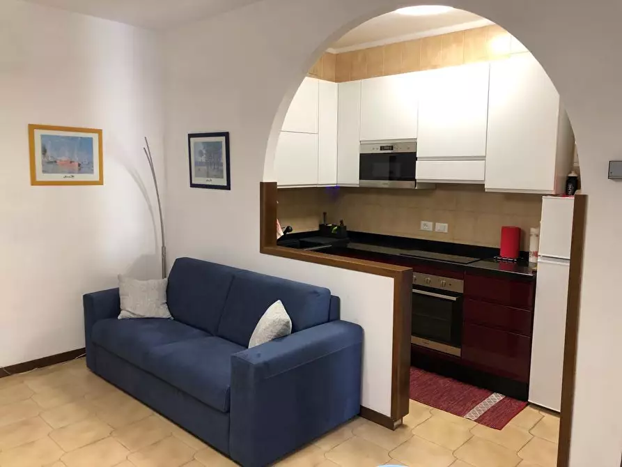 Immagine 4 di Appartamento in affitto  a Massa