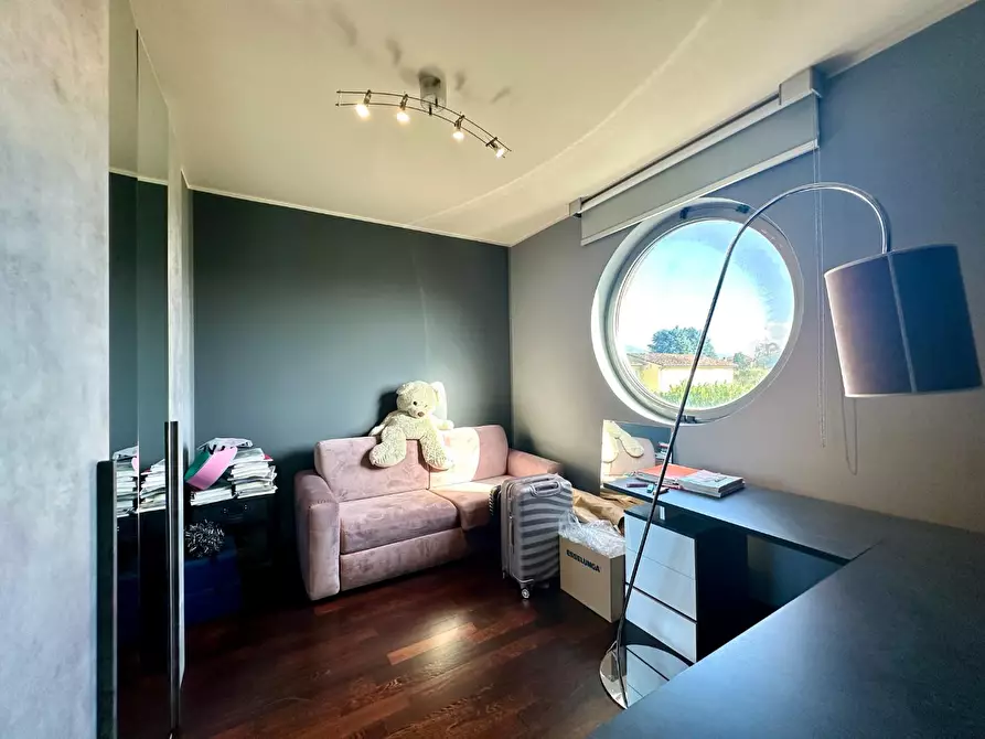 Immagine 22 di Villa in vendita  a Lucca