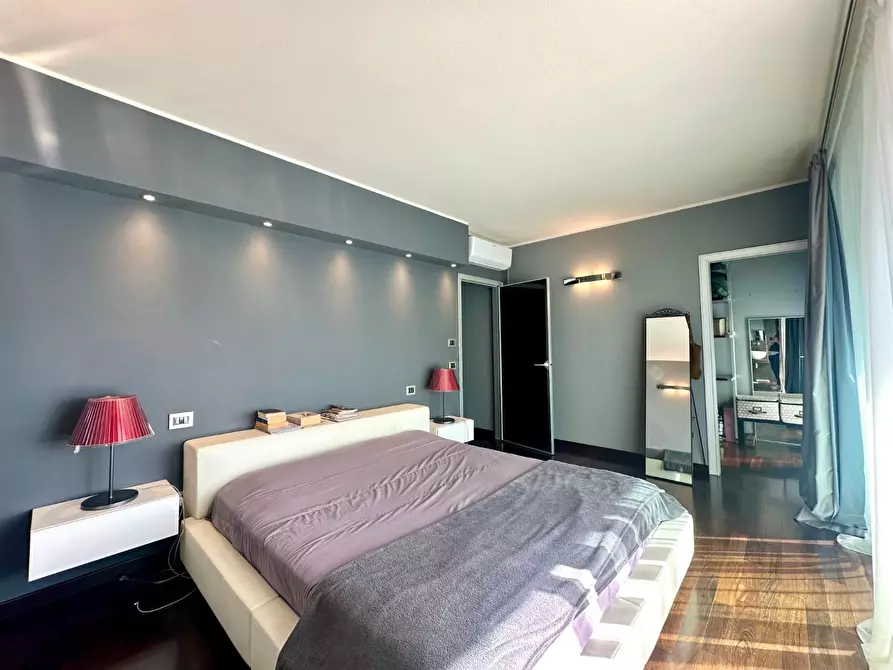 Immagine 16 di Villa in vendita  a Lucca