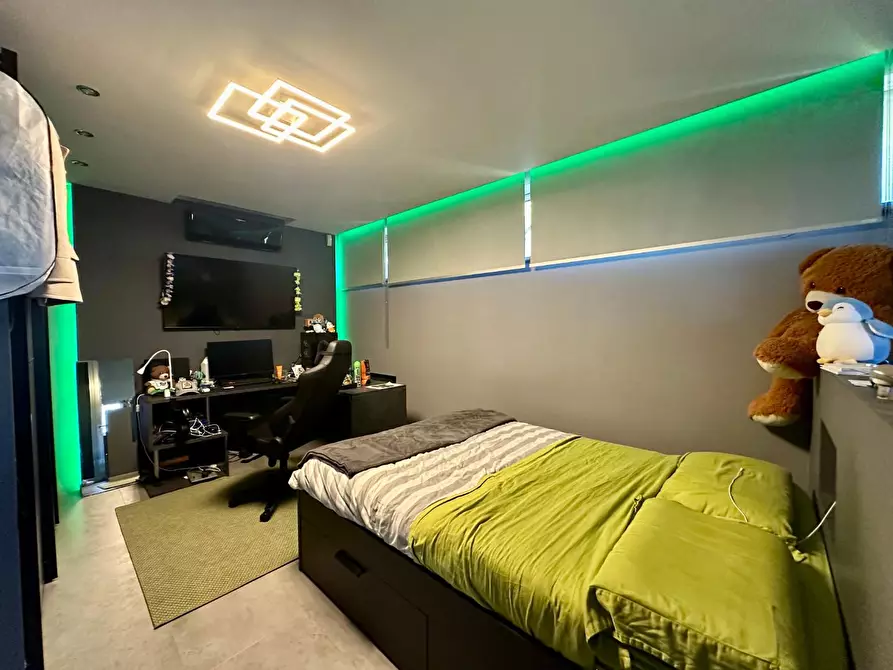 Immagine 27 di Villa in vendita  a Lucca