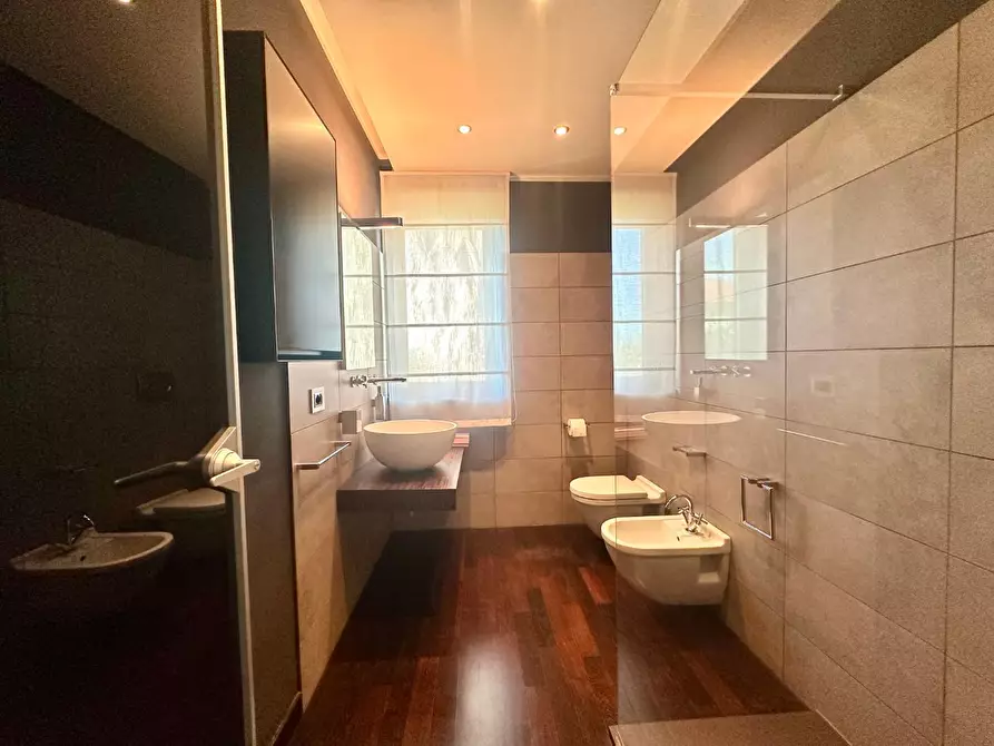 Immagine 24 di Villa in vendita  a Lucca