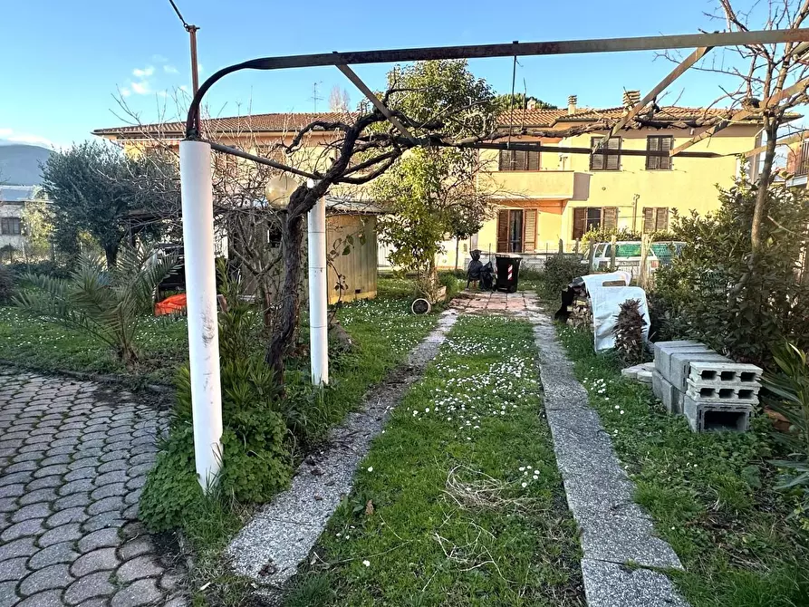 Immagine 29 di Appartamento in vendita  a Vicopisano