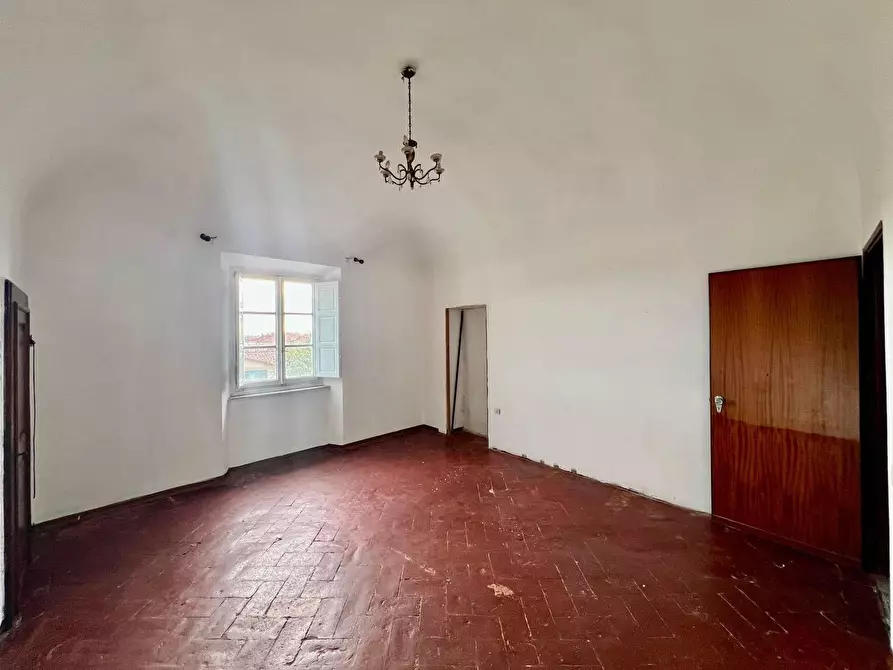 Immagine 10 di Appartamento in vendita  a Vecchiano