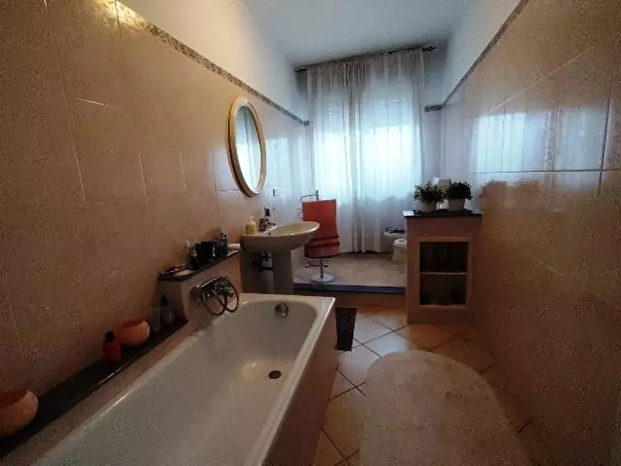 Immagine 18 di Appartamento in vendita  a Carrara