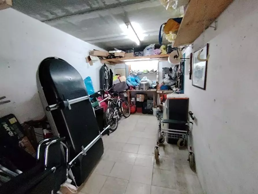 Immagine 21 di Appartamento in vendita  a Carrara