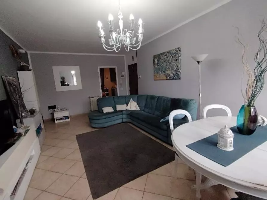 Immagine 3 di Appartamento in vendita  a Carrara