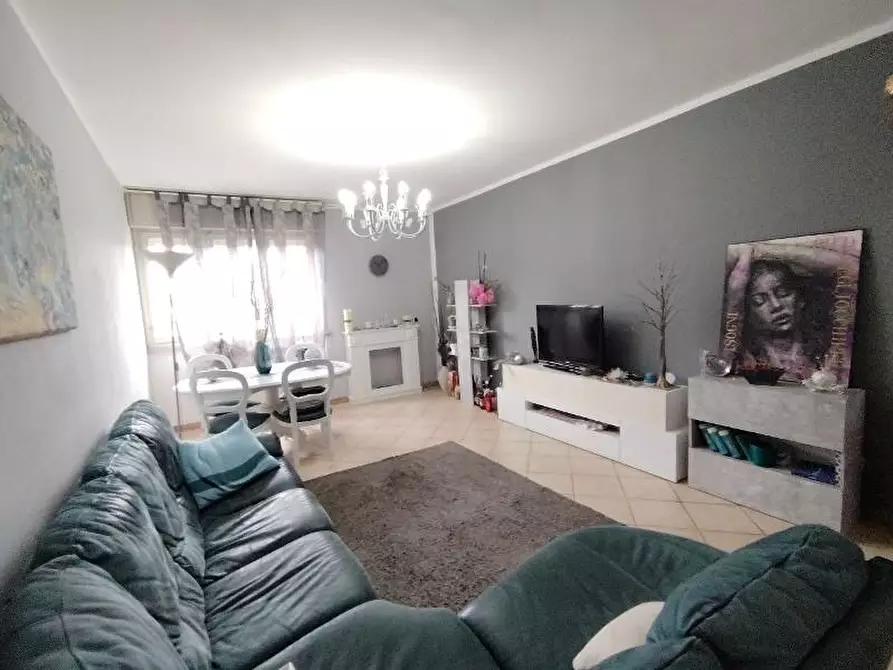 Immagine 2 di Appartamento in vendita  a Carrara