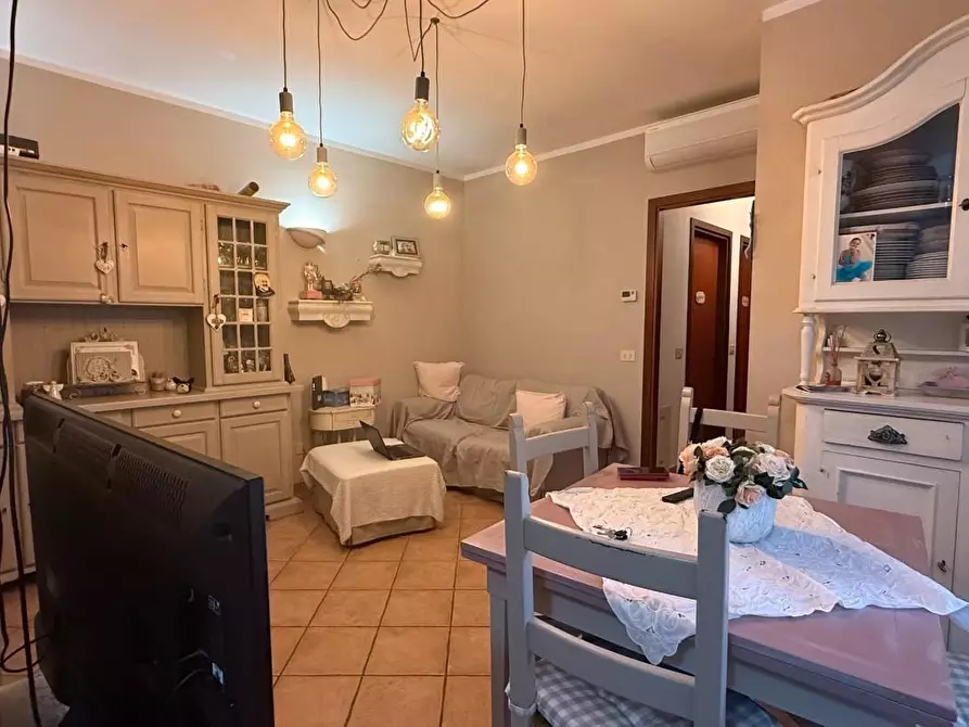 Immagine 22 di Appartamento in vendita  a Viareggio