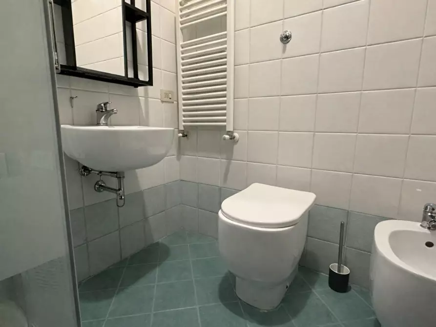 Immagine 37 di Appartamento in vendita  a Viareggio