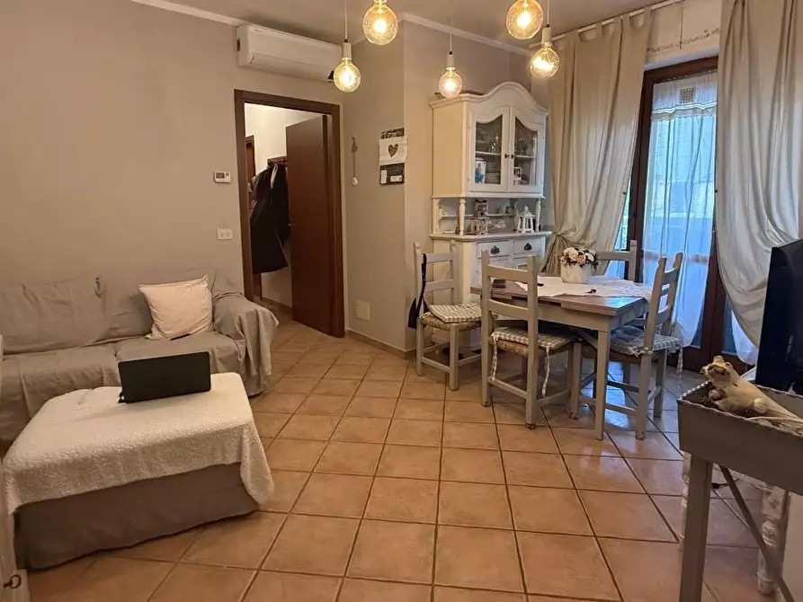 Immagine 3 di Appartamento in vendita  a Viareggio