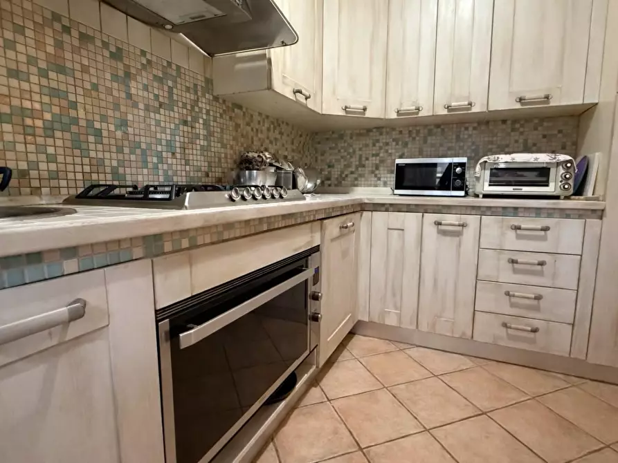 Immagine 5 di Appartamento in vendita  a Viareggio