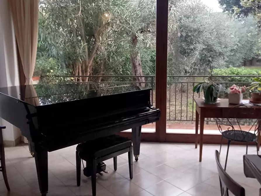 Immagine 1 di Villa in vendita  a Grosseto