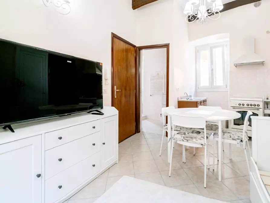 Immagine 2 di Appartamento in affitto  a Massa