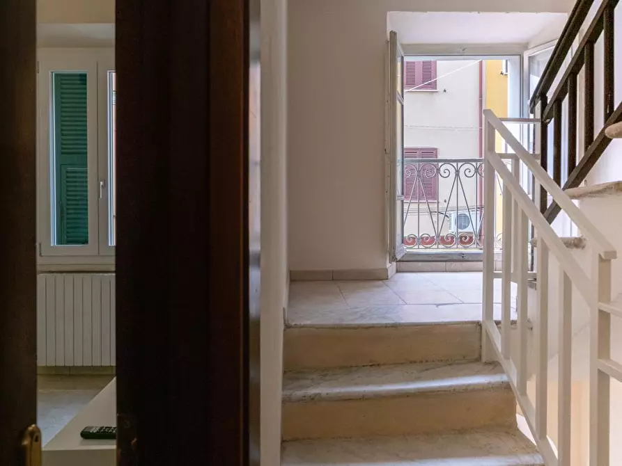 Immagine 14 di Appartamento in affitto  a Massa