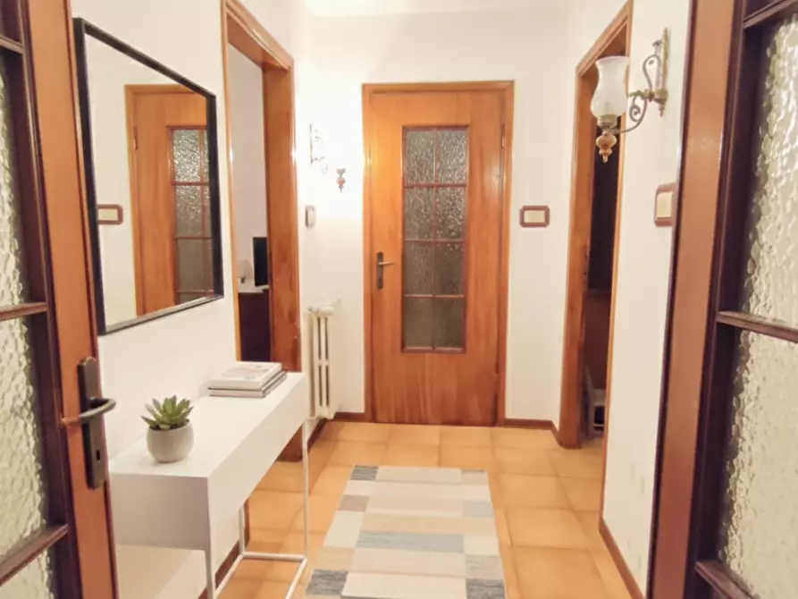 Immagine 2 di Appartamento in vendita  a Pisa