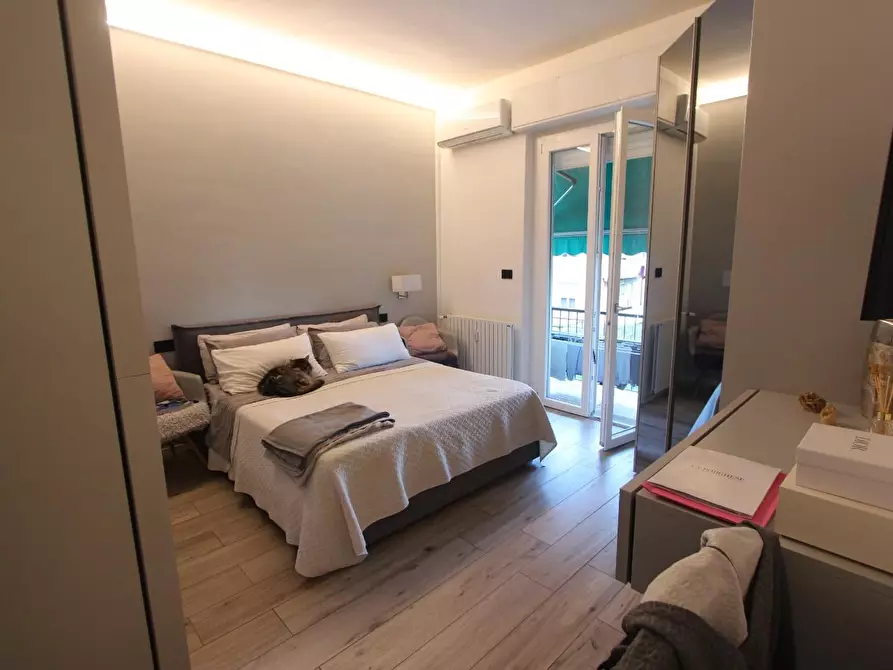 Immagine 11 di Appartamento in vendita  a La Spezia