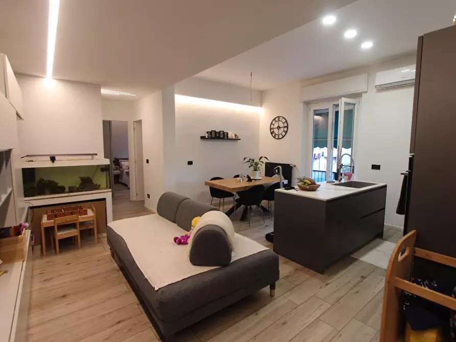 Immagine 1 di Appartamento in vendita  a La Spezia